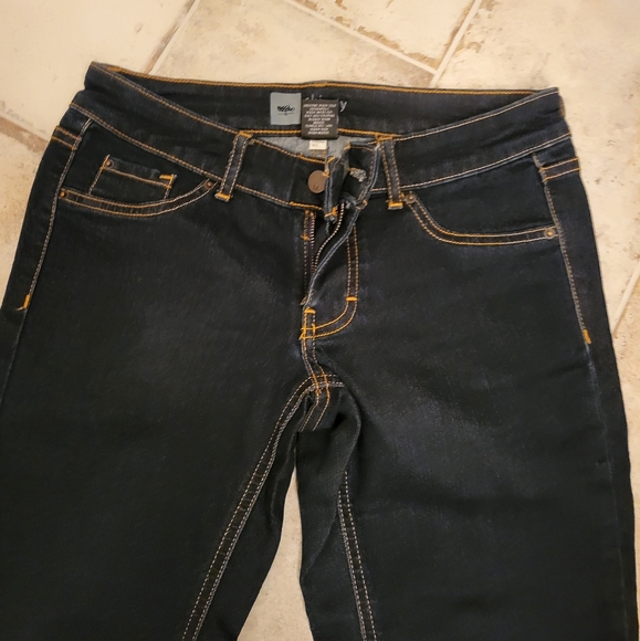 Capris - Picture 4 of 5